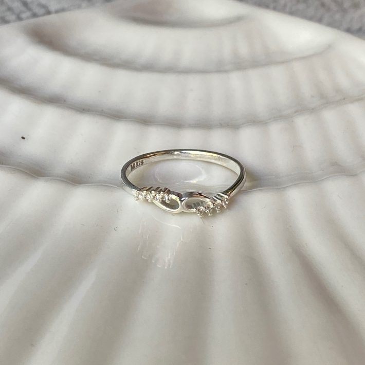 ANILLO INFINITO CON MICROCIRCONES